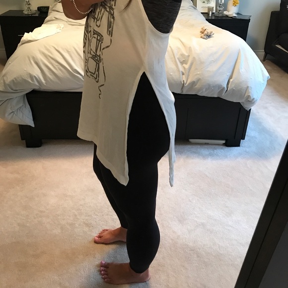 Reebok Workout Tank - Picture 9 of 10